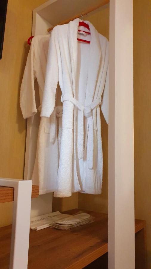 Hotel Banihills ティビリシ エクステリア 写真